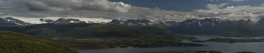 Looking towards the glacier